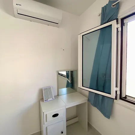 Batis Breeze * Corfu (city)